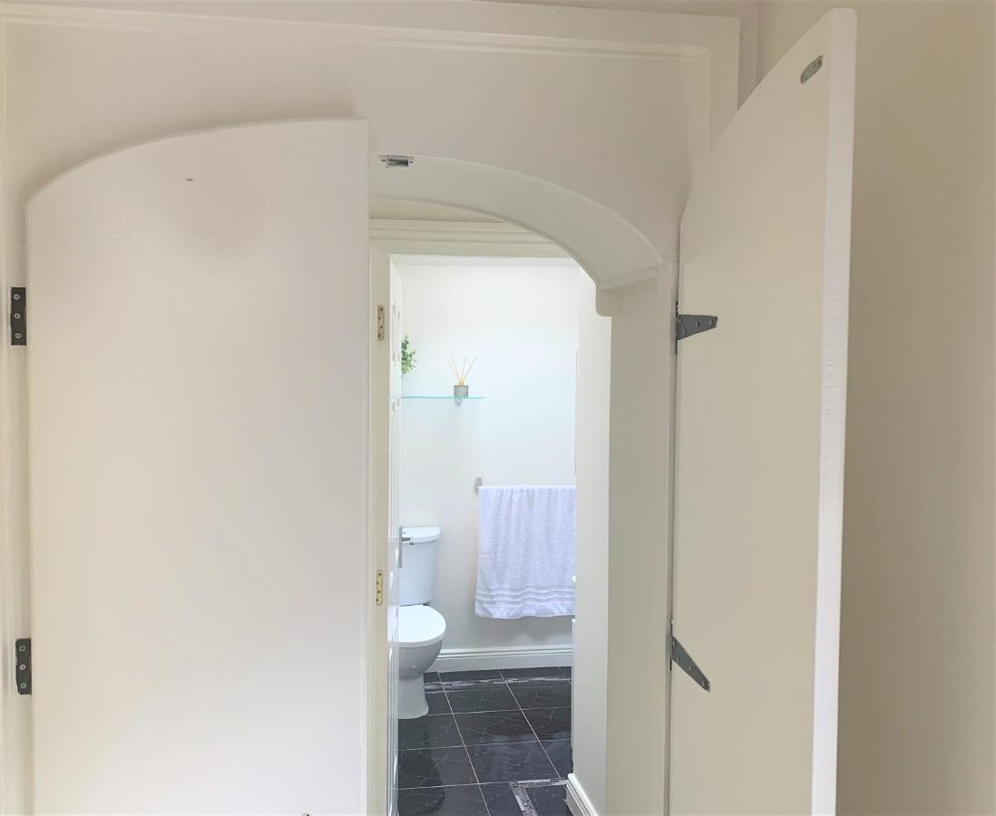 Naas 2 Bedroom Back Garden Escape Экстерьер фото